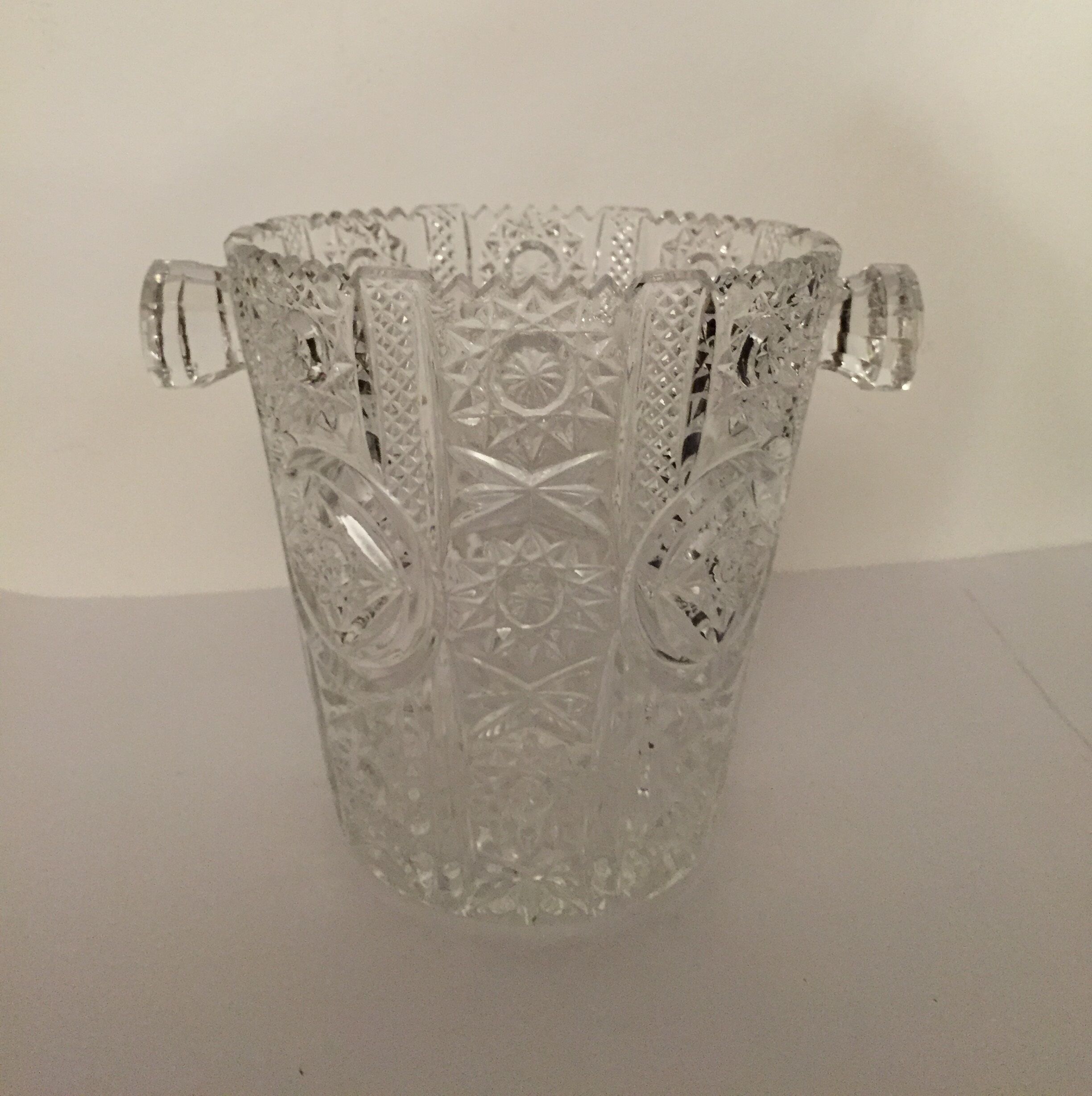 Crystal ice bucket