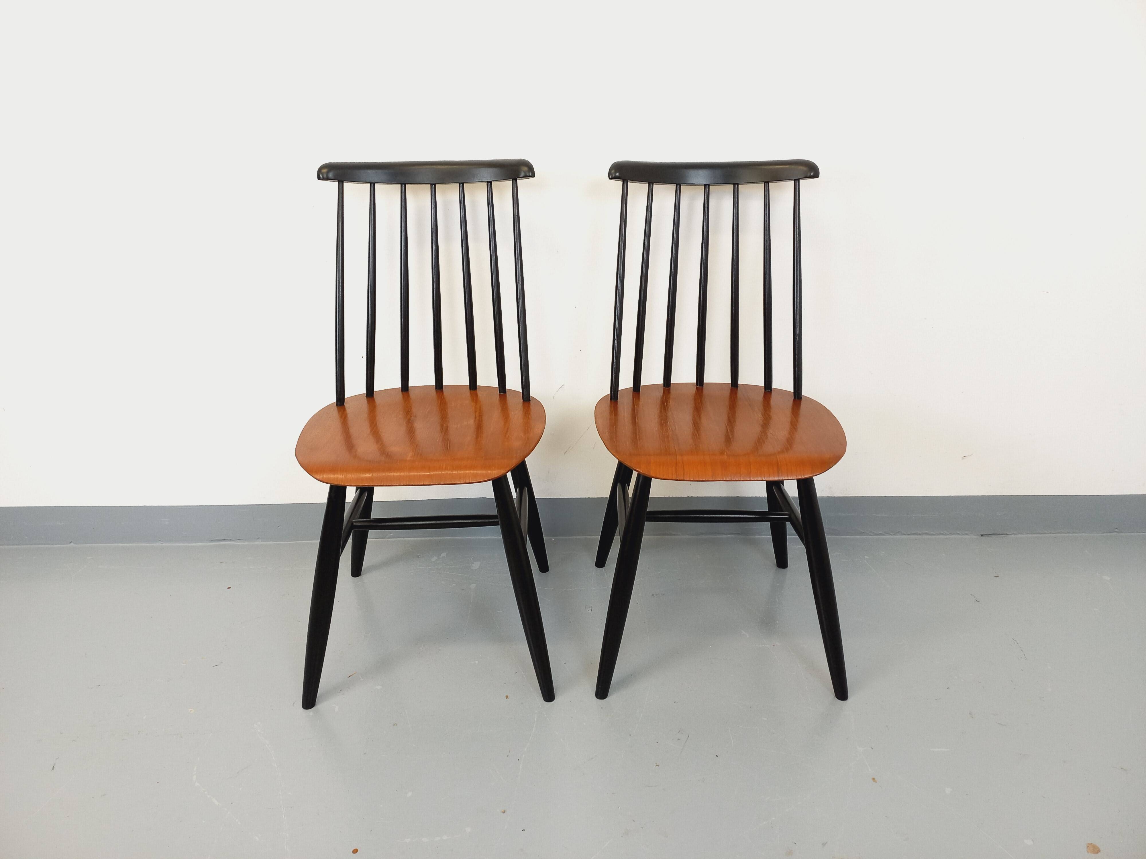 Pair of vintage Scandinavian chairs Fanett by Ilmari Tapiovaara in teak.