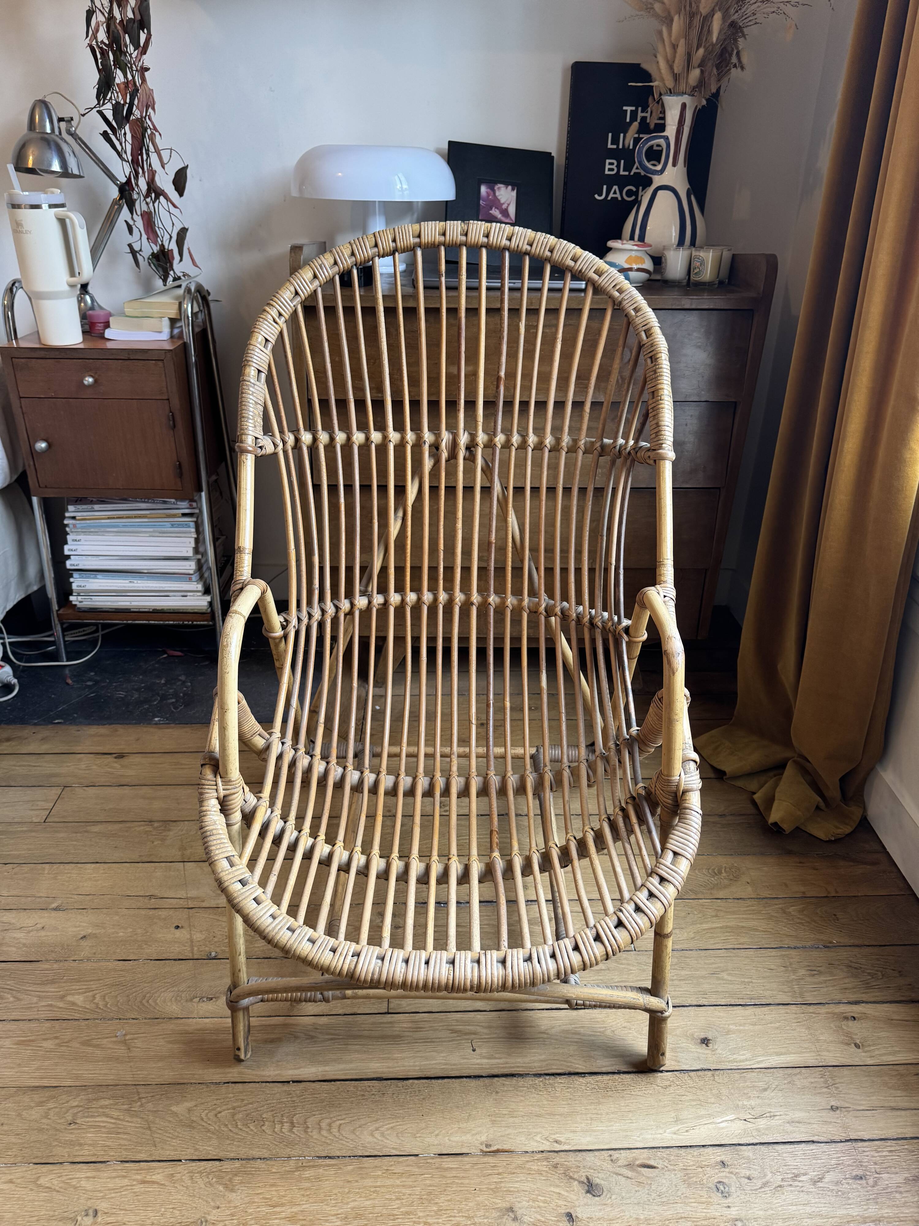 Rattan armchair - authentic vintage charm look