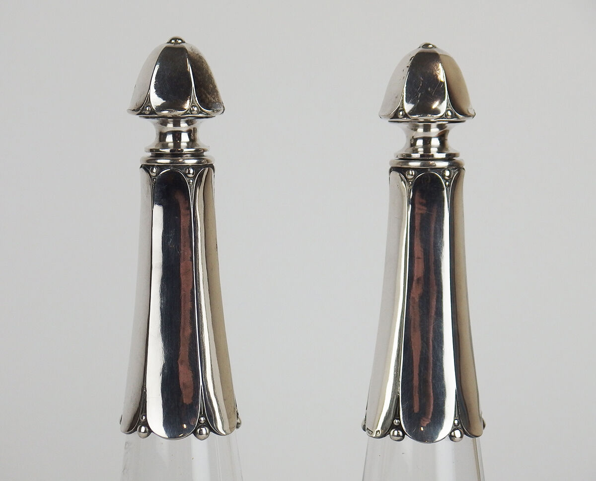 Pair of Art Deco decanters Gallia Cristofle