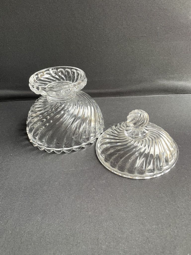 Art Deco - Crystal stamped Baccarat sugar pot