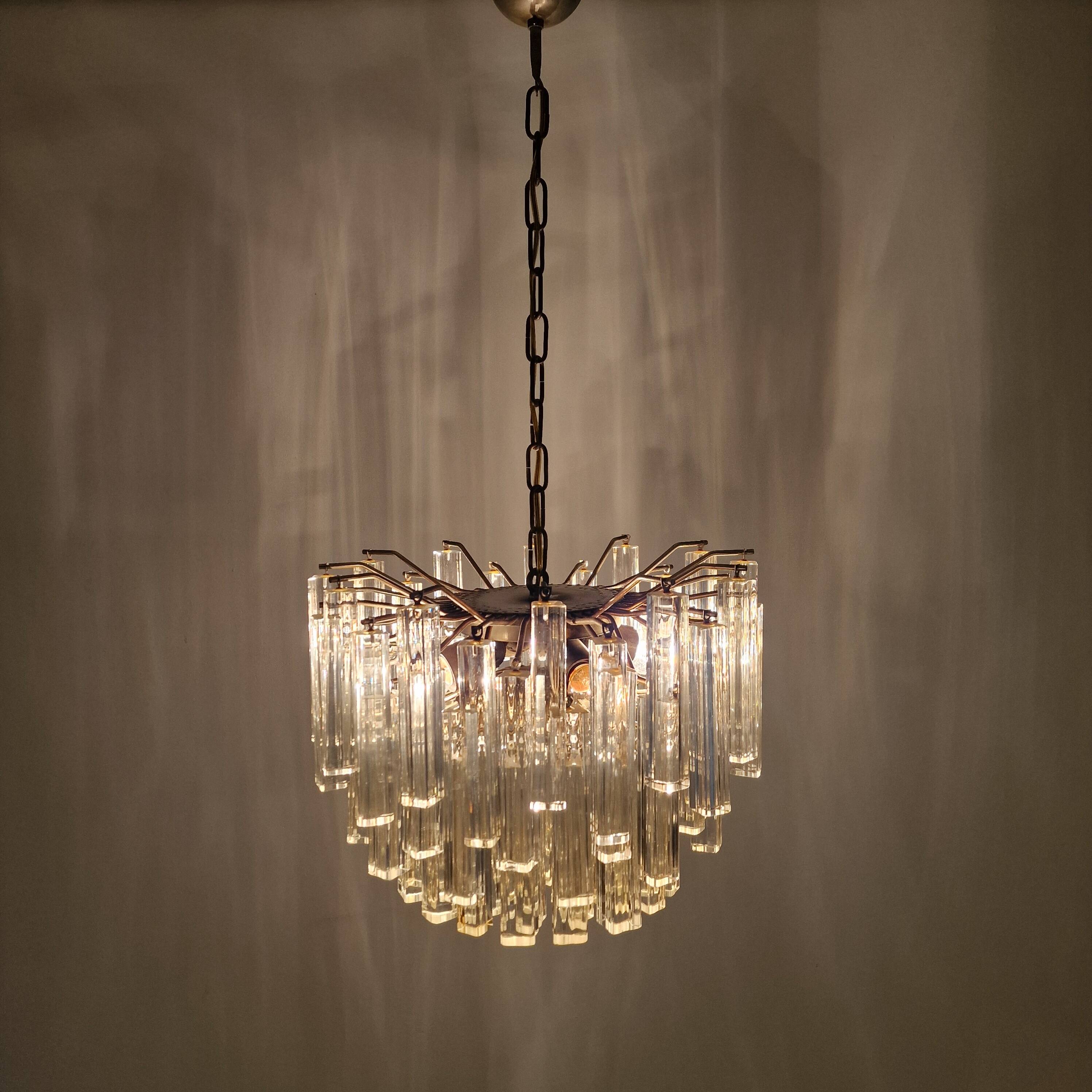 Venini Murano Glass Chandelier 85 Hand-Blown Quadriedri Prisms, 1960's