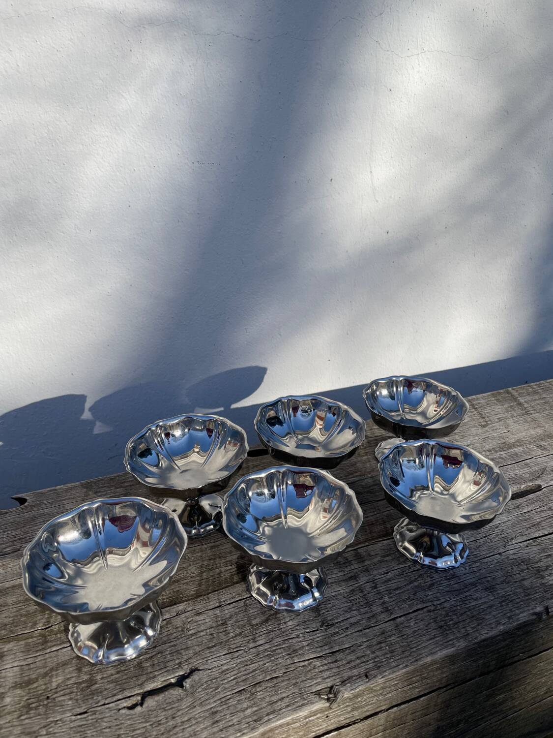 6 stainless steel cups on foot 1970