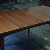 Table Scandinave