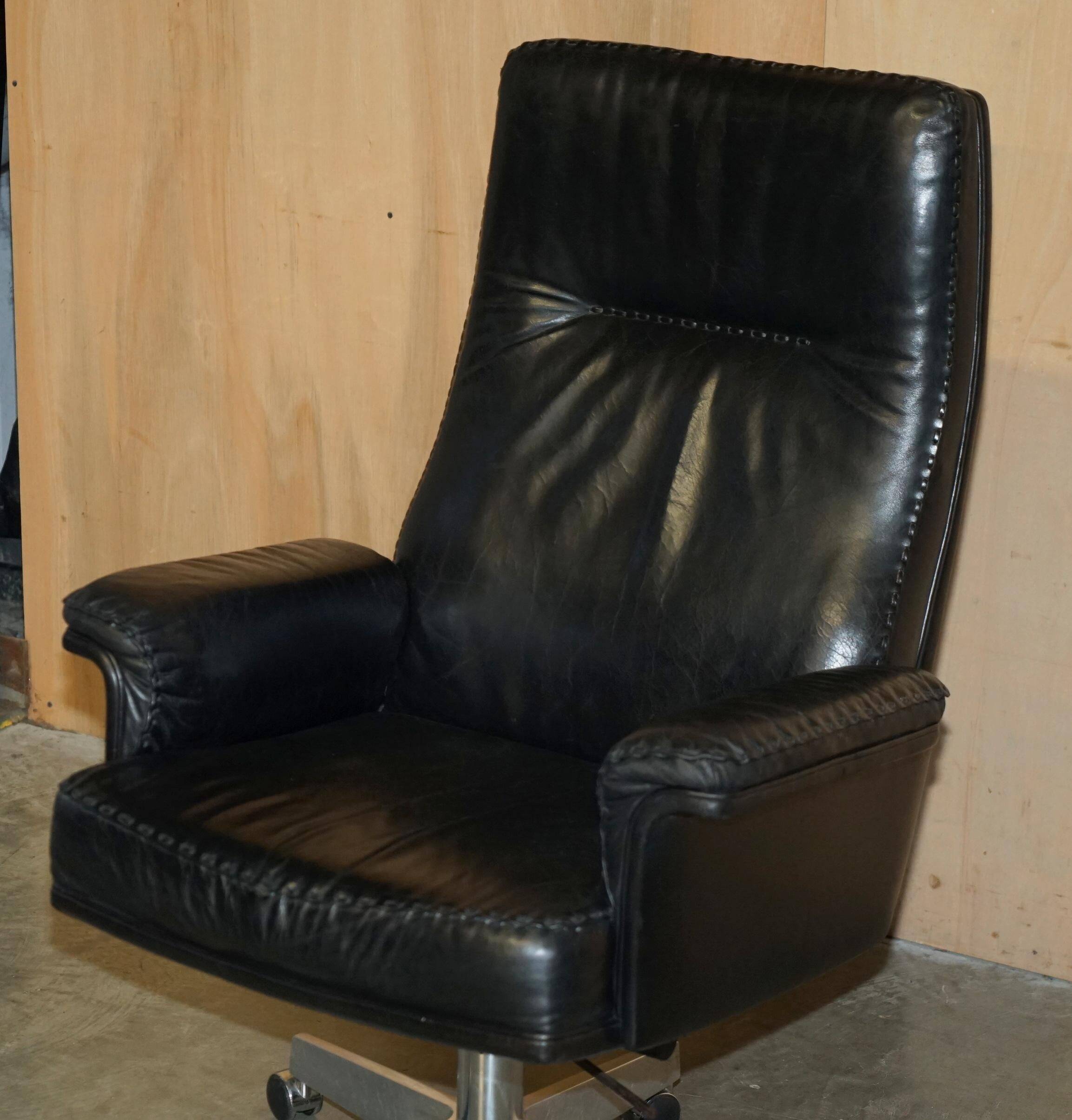 Vintage executive swivel office chair De Sede DS35 - mid-century leather