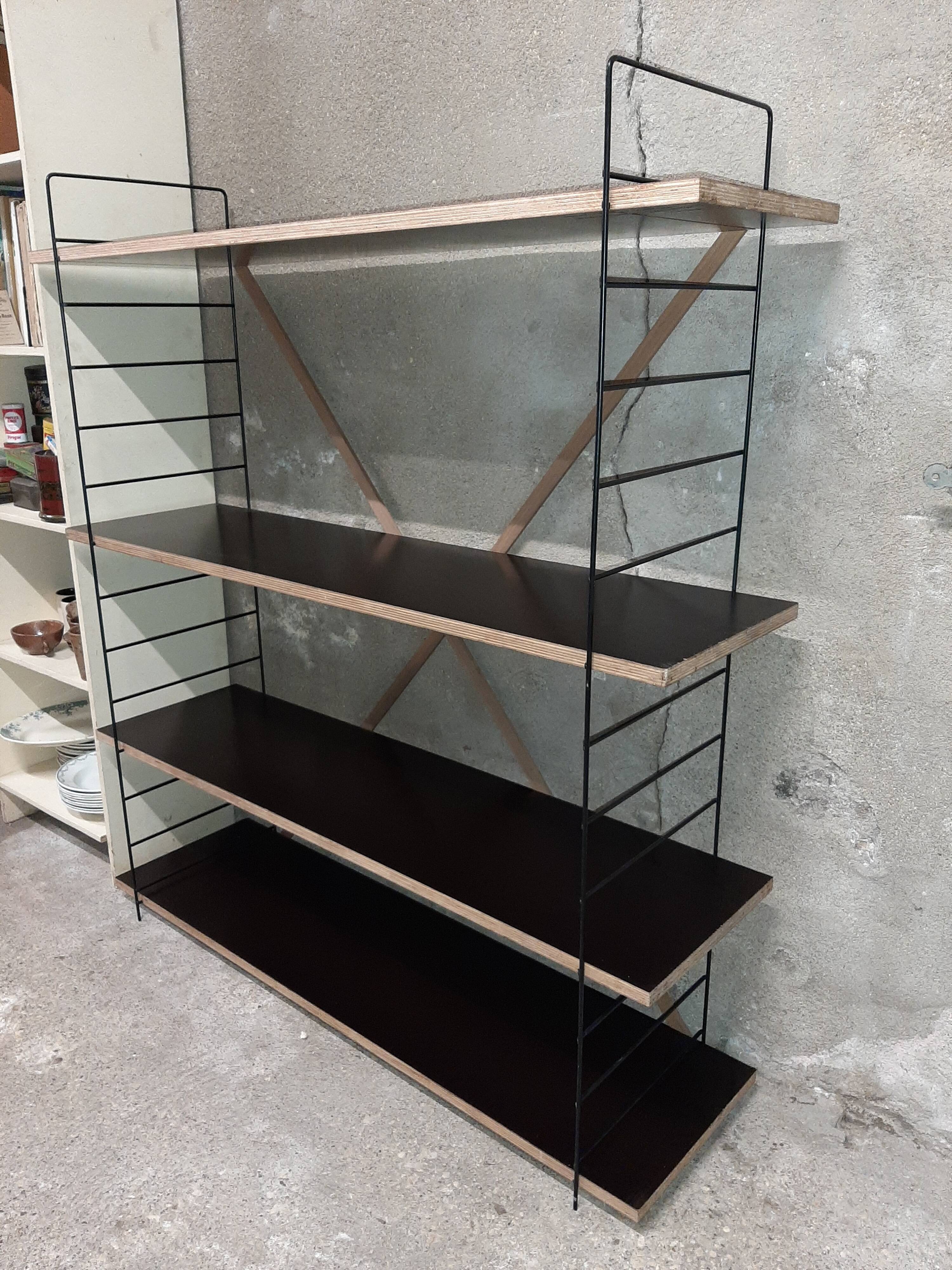 Modular shelf String