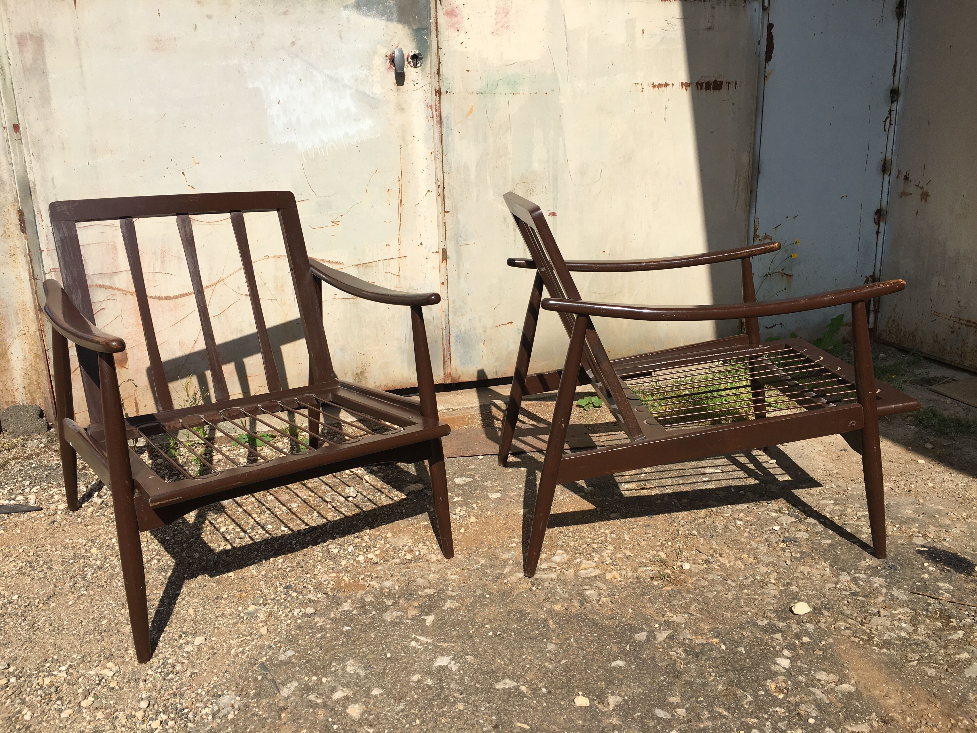 Scandinavian 60s wood chairs to restore