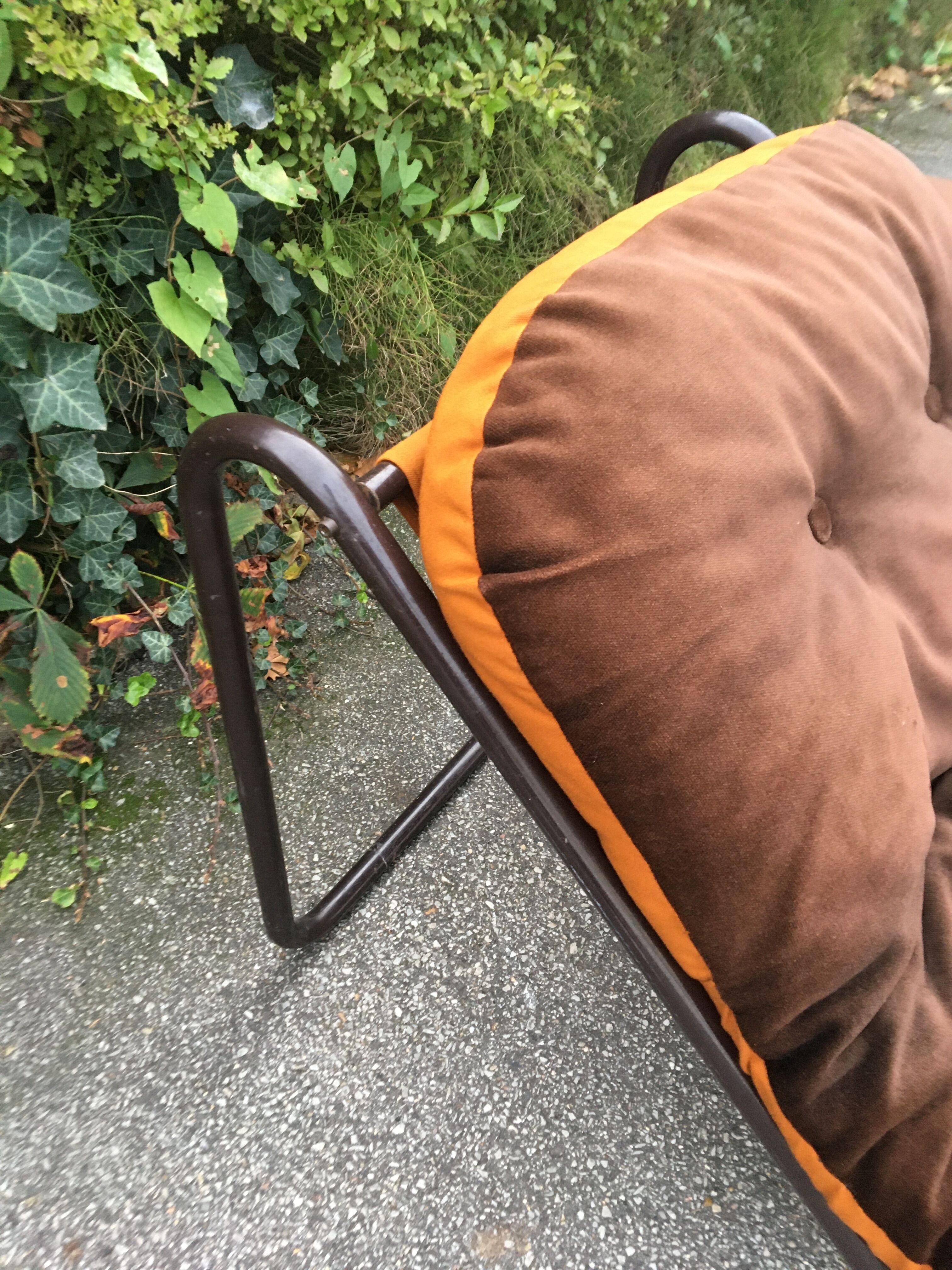 2 brown armchairs from the 70