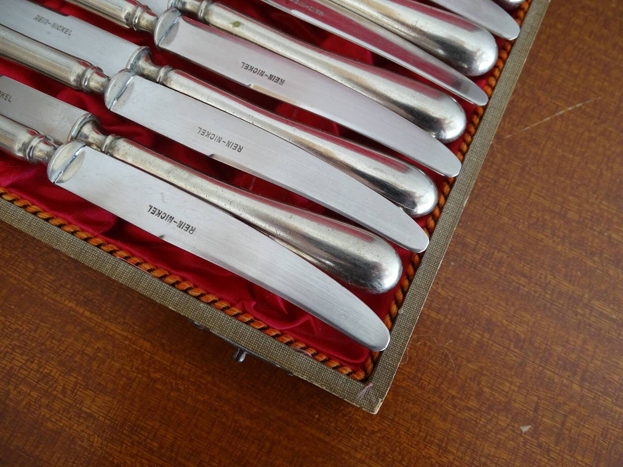 12 Alpacca Silver Metal Art Deco dessert knives in case