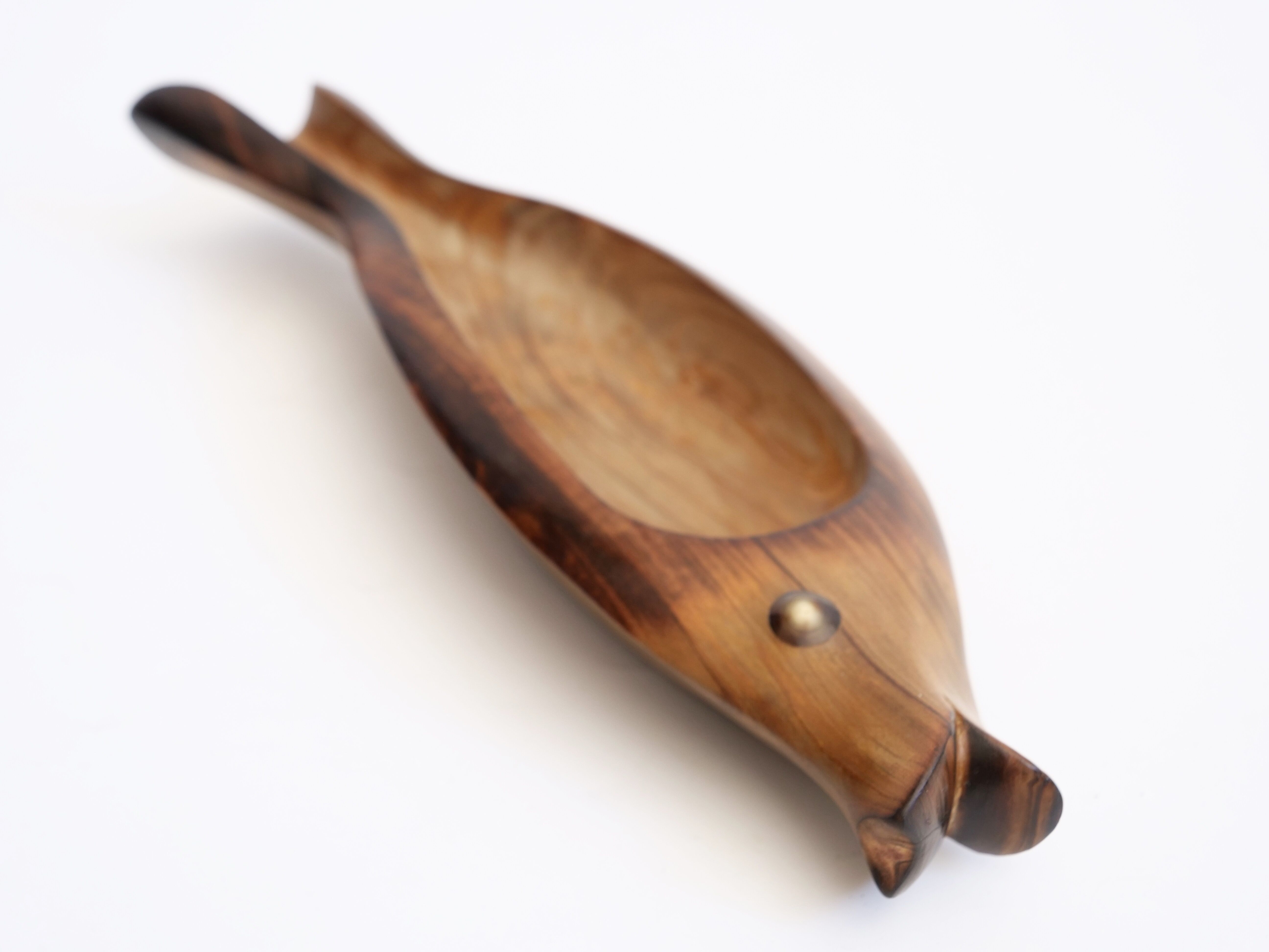 Zoomorphic wooden dish fish