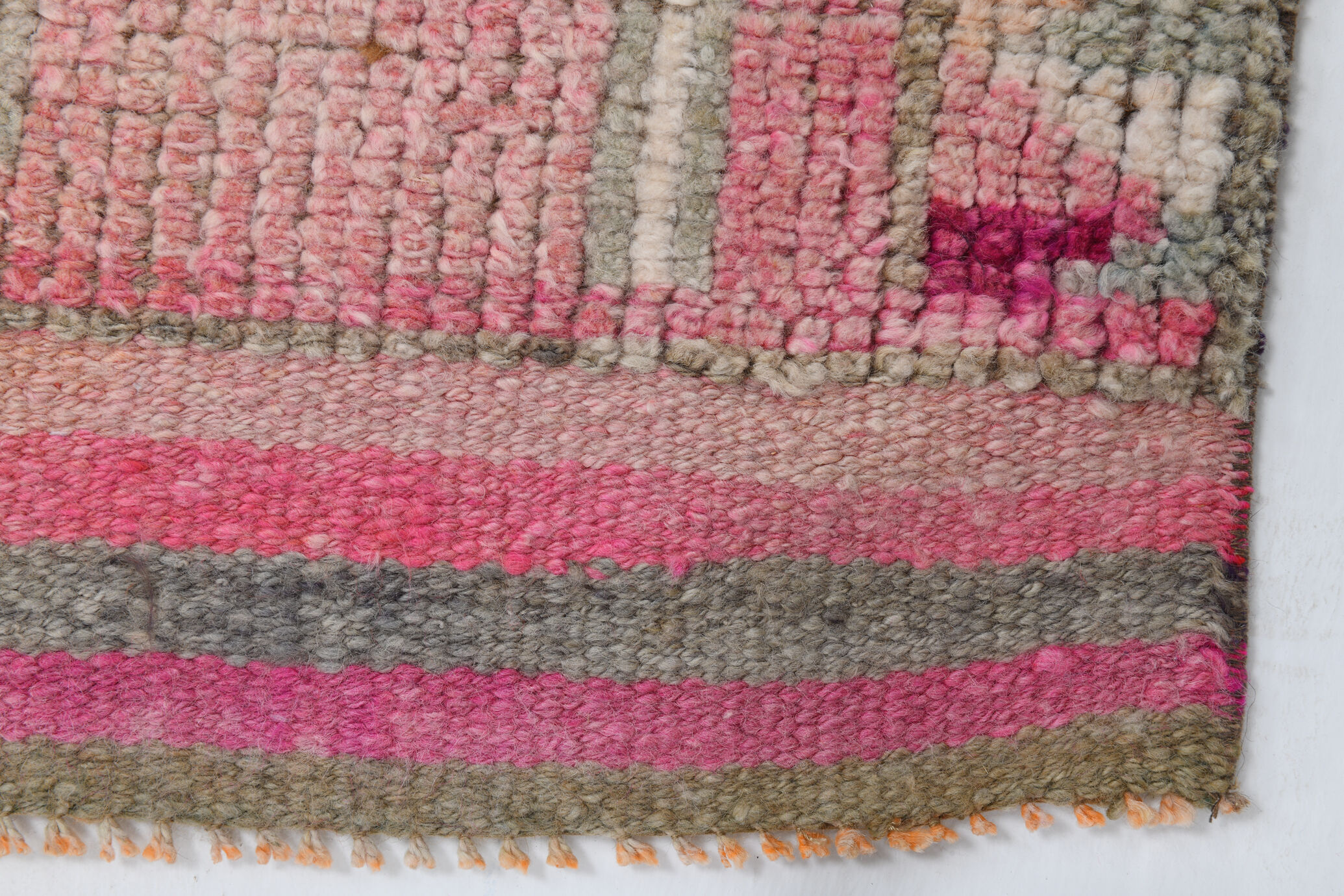 3x11 shades of pink vintage runner rug, 94x346cm
