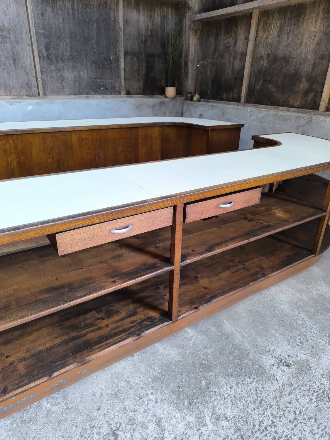 Ensemble de 2 comptoirs de magasin 1950