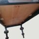 Grande table à manger design en bois clair et bois laqué noir. 2x1m