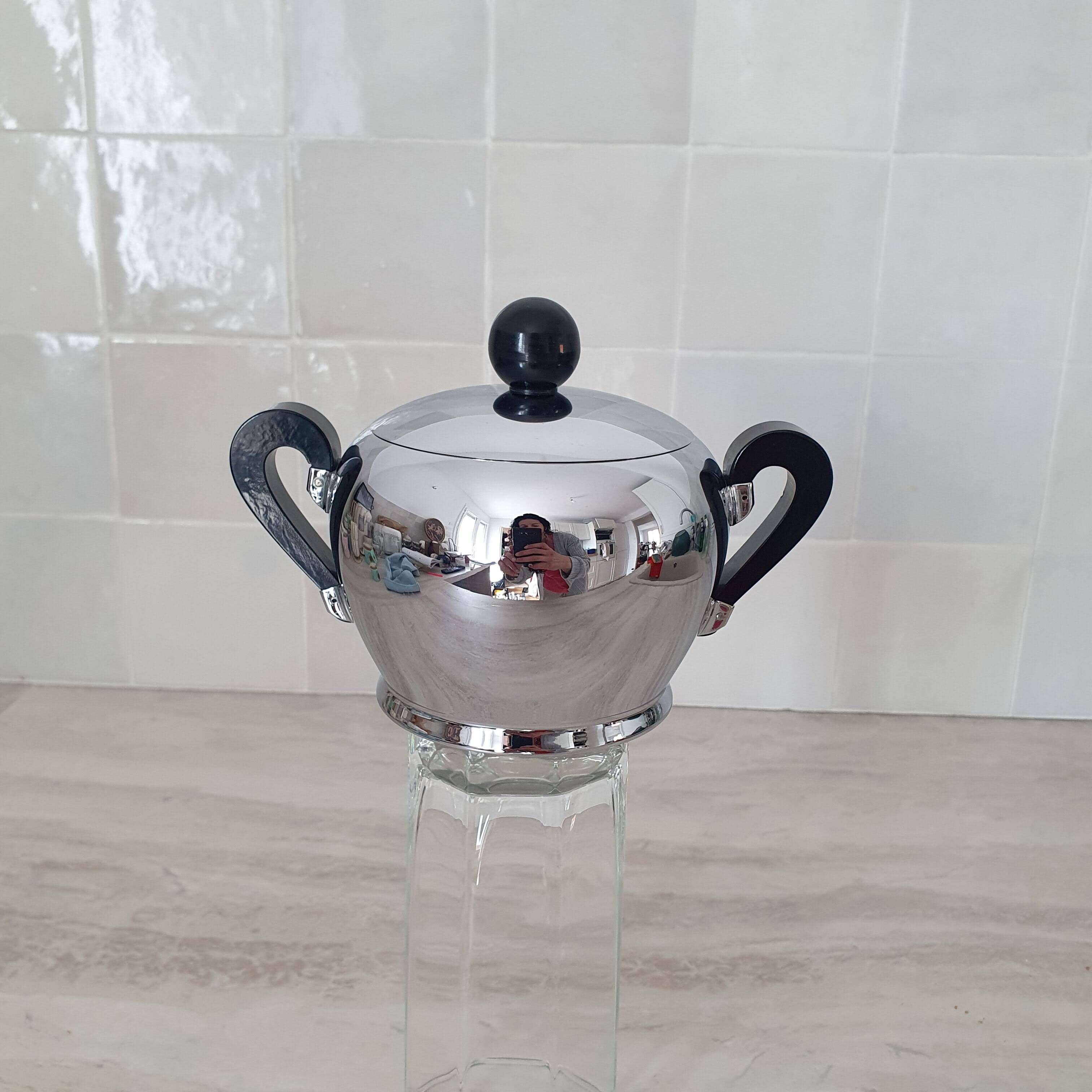 Sucrier collection "Bombé" inox 18/10 et bakélite par Alessi Alfra