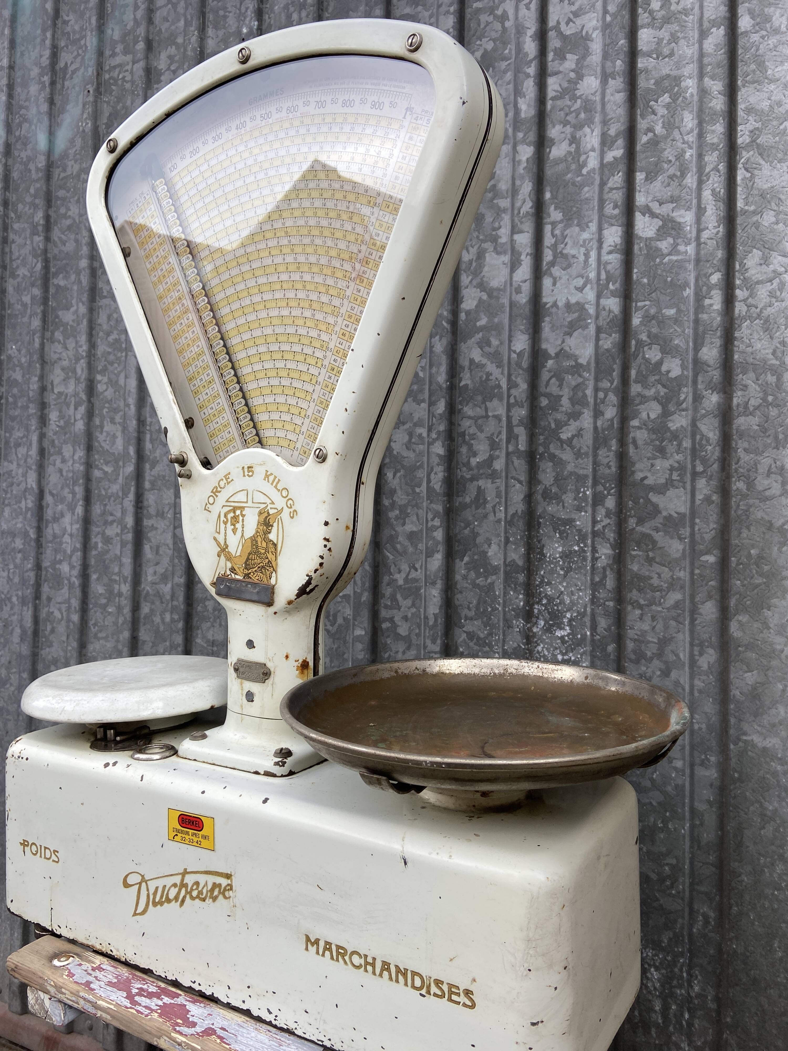 large grocer's scale Old Duchesne Vintage 1950