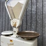 large grocer's scale Old Duchesne Vintage 1950