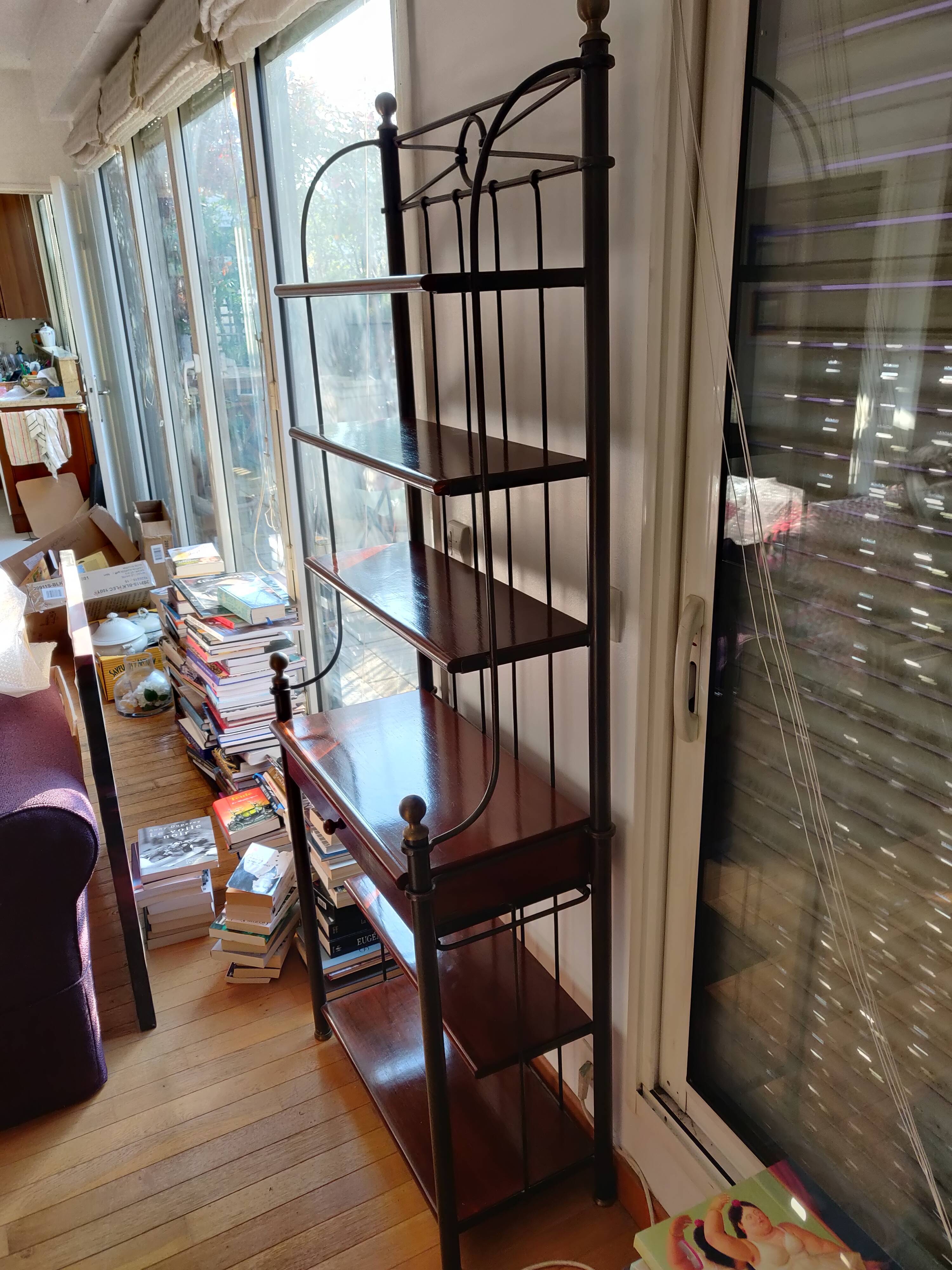 Grange shelf in wood and metal