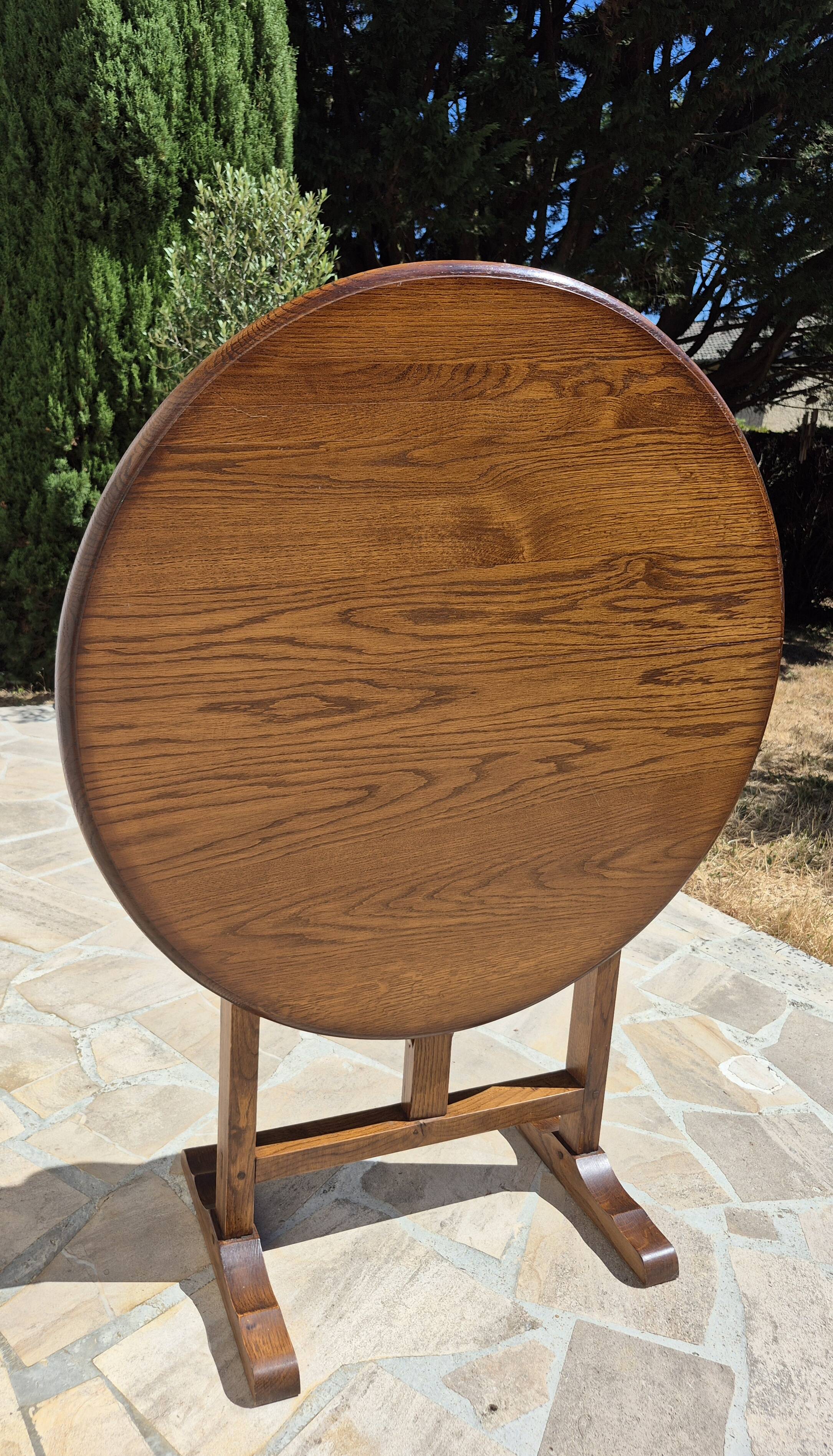 Petite table vigneronne ronde rabatable