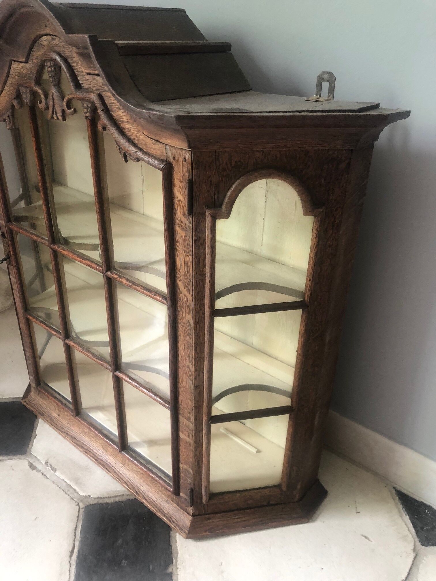 Vitrine murale style Louis XV
