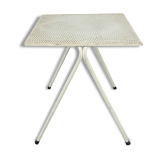 Table service rigitulle perforated