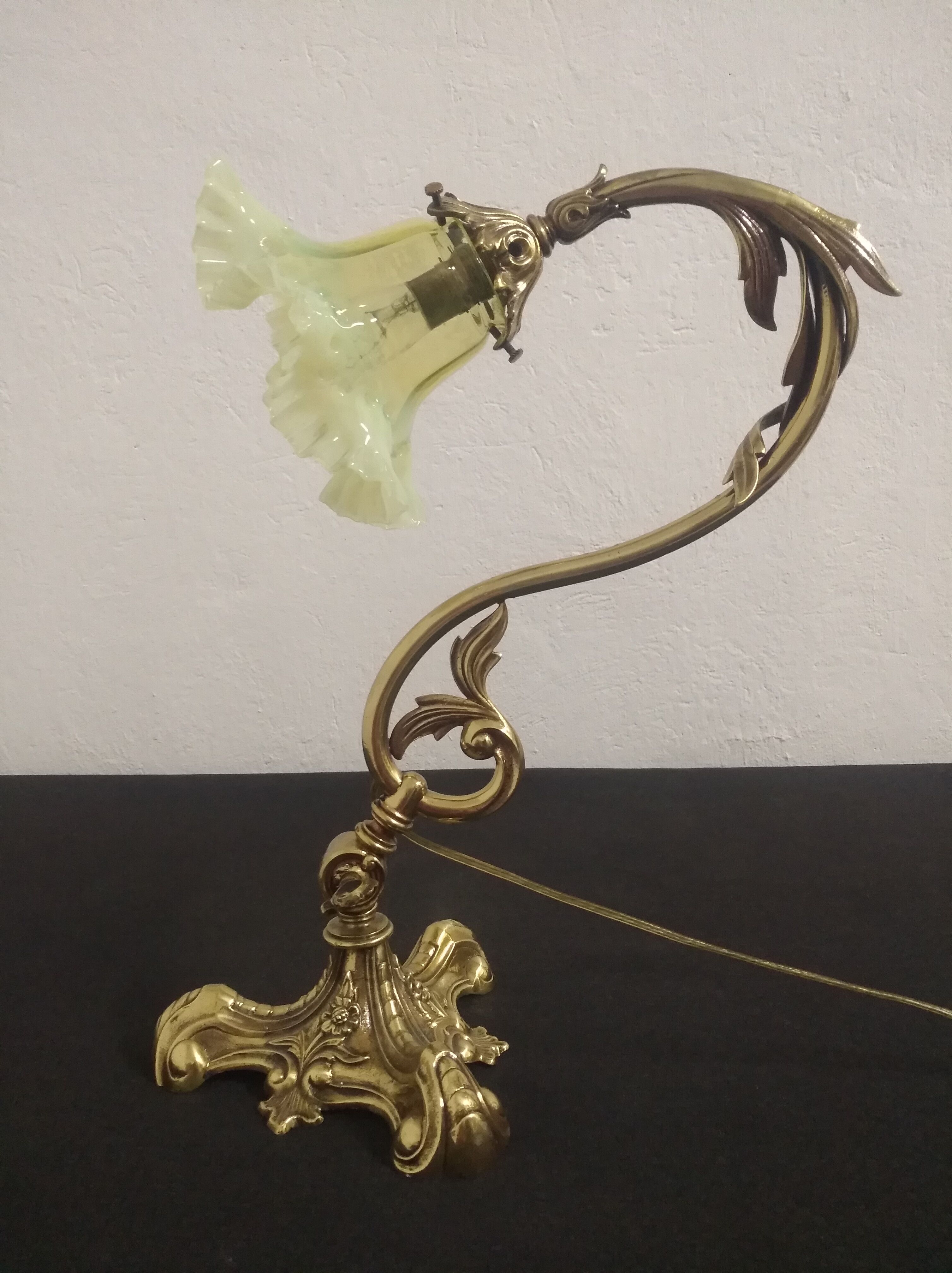 Bronze Art Nouveau lamp