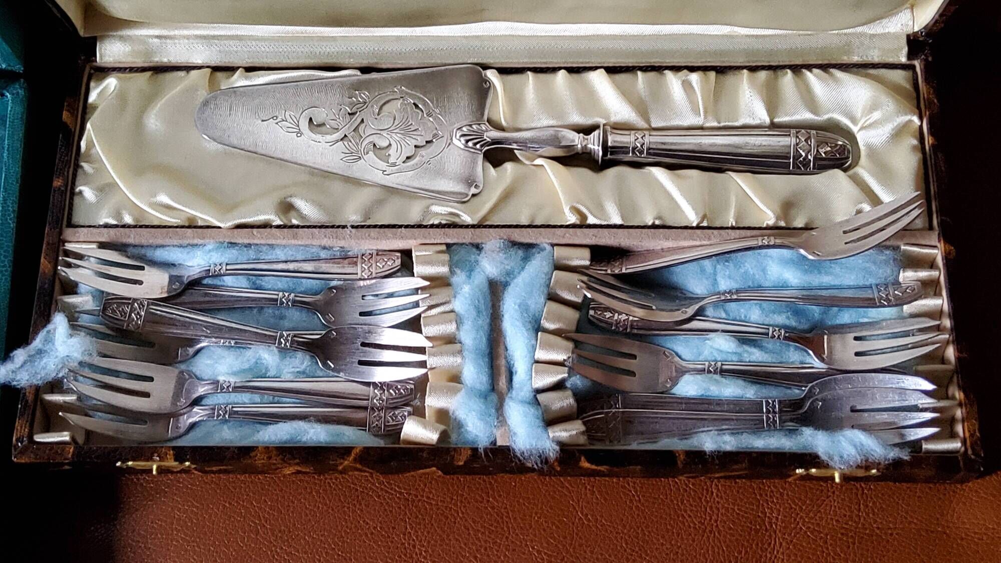 Silver metal cutlery set art deco goldsmith ATO 49 pieces