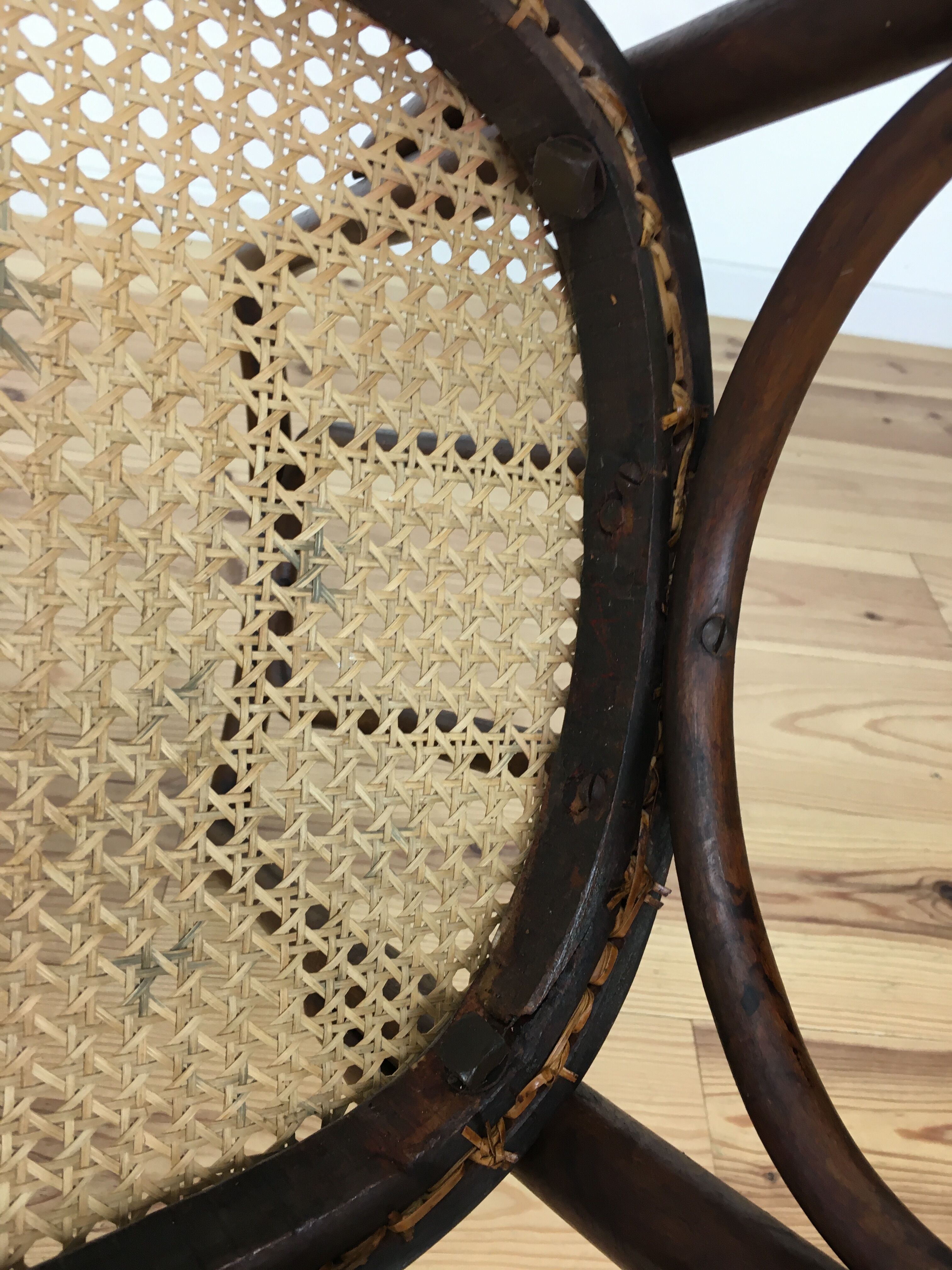 2 chairs in curved wooden and canning