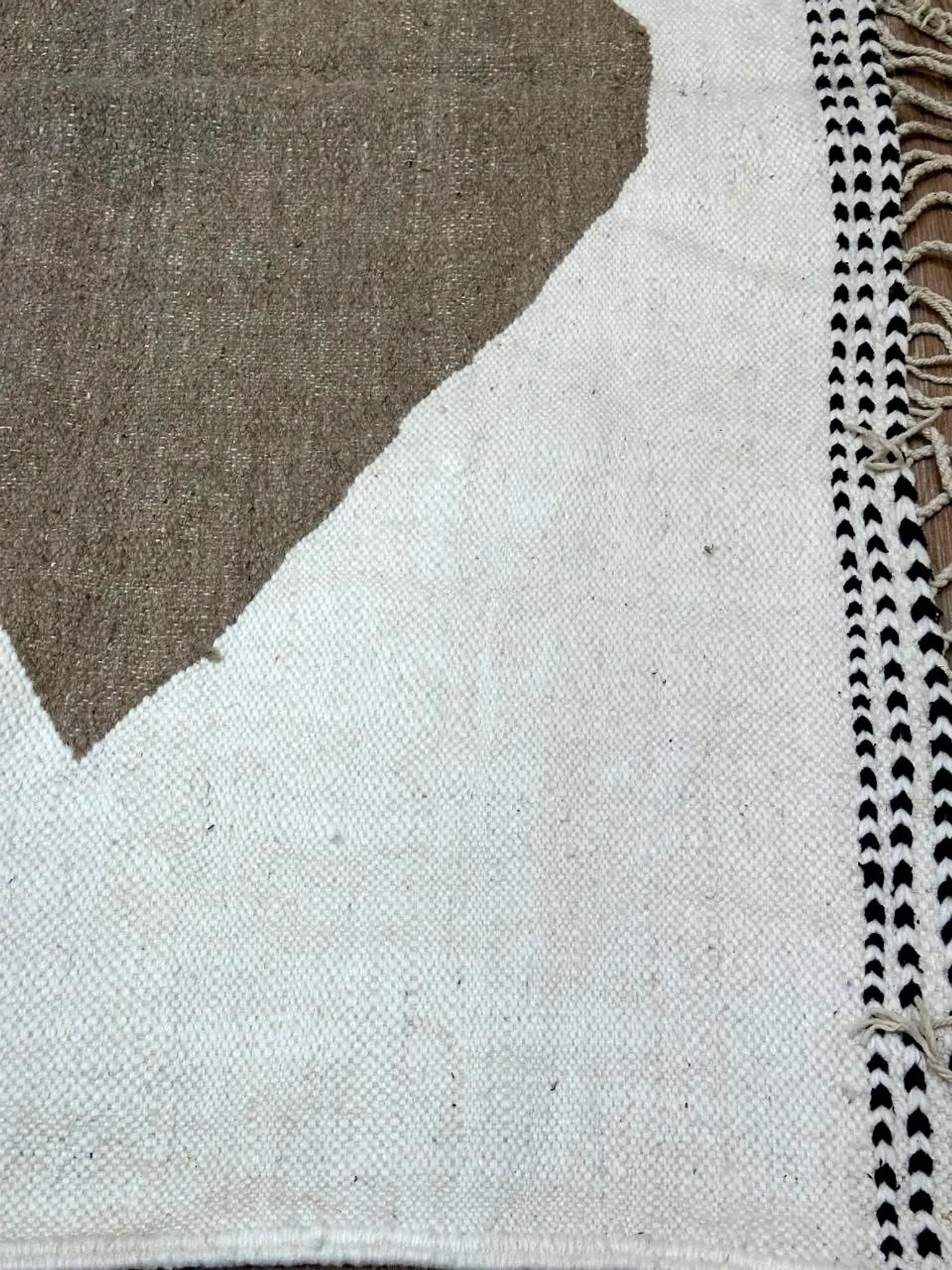 Berber rug in fine wool – Abstract shapes