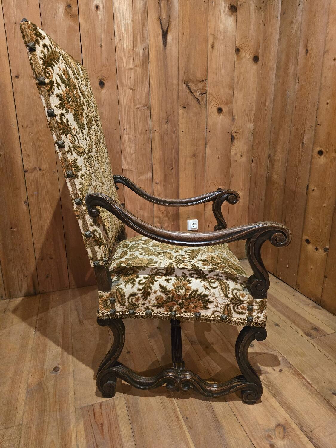 Louis 14 style armchair