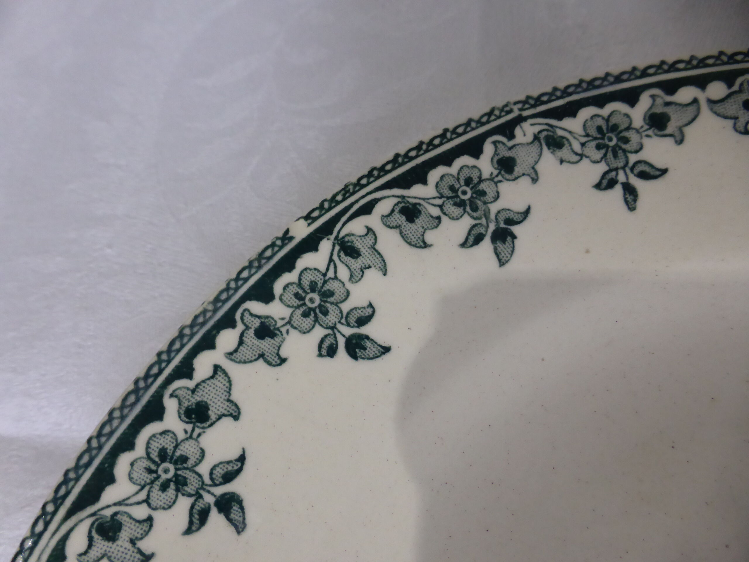 3 vintage flat plates in iron earth from HBC model Gagny