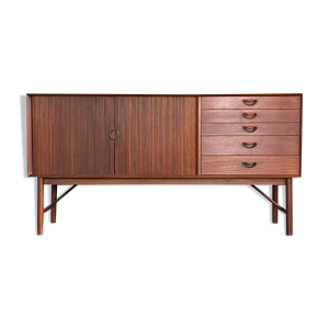Enfilade danoise par Hvidt & Molgaard