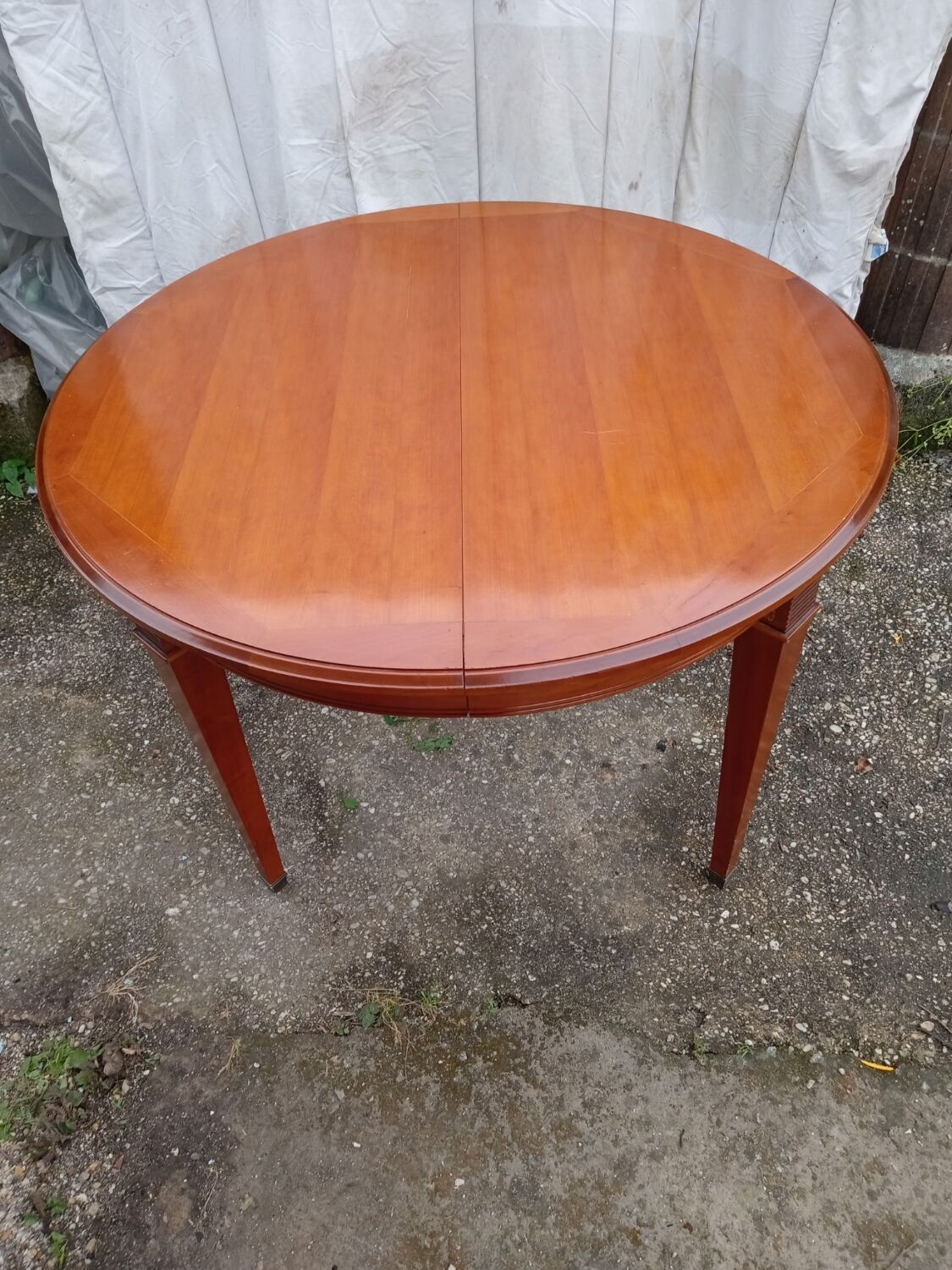 LXI style extendable table