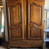 Armoire noyer cintrée