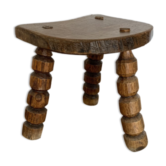 Tripod stool - trimmed feet