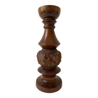 Carved wood candle holder flower pattern