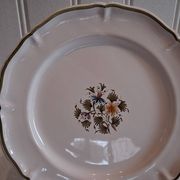 Moustier Feret plate in earthenware in very good condition.