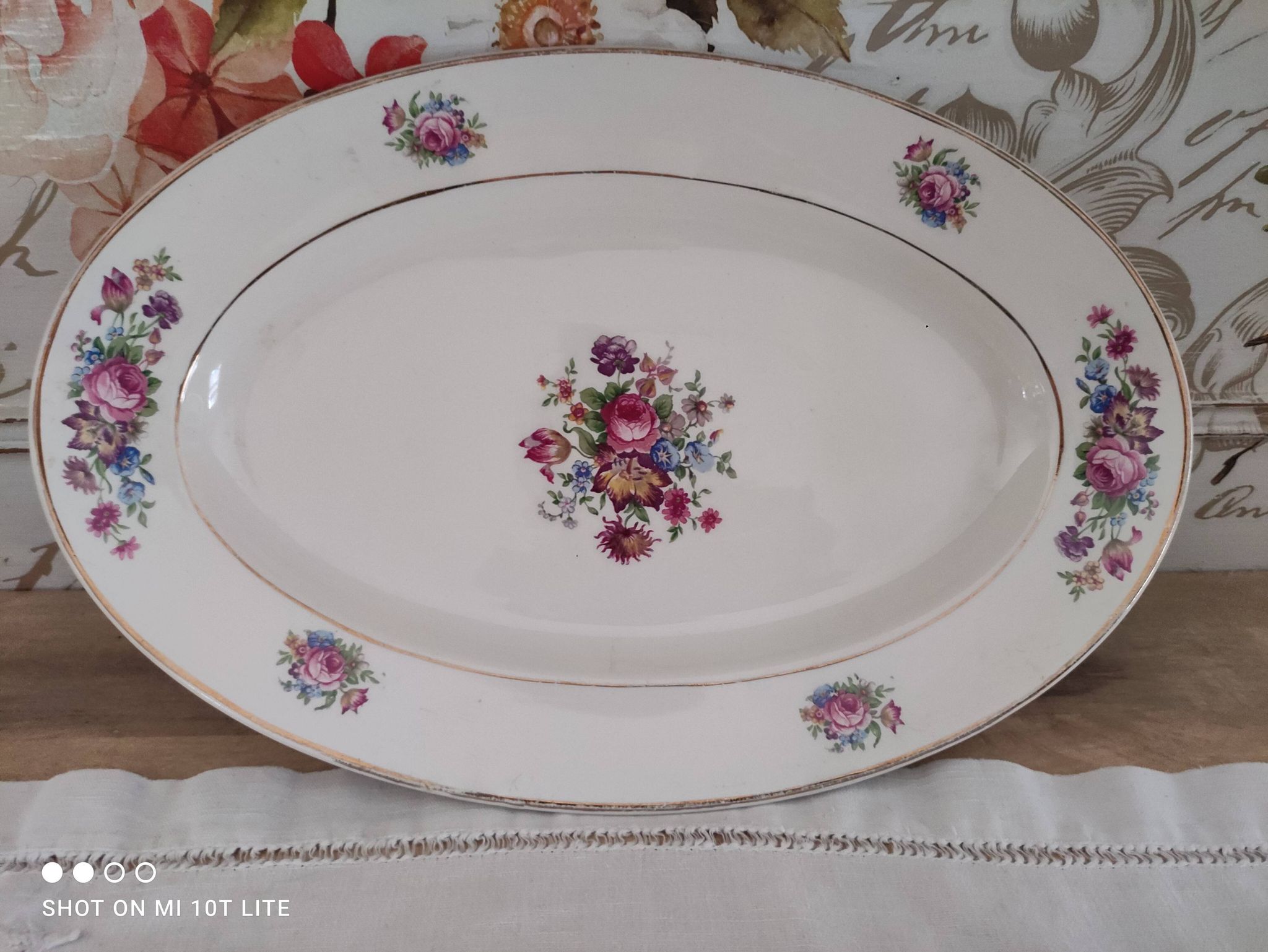 Sarreguemines oval dish, Guy model