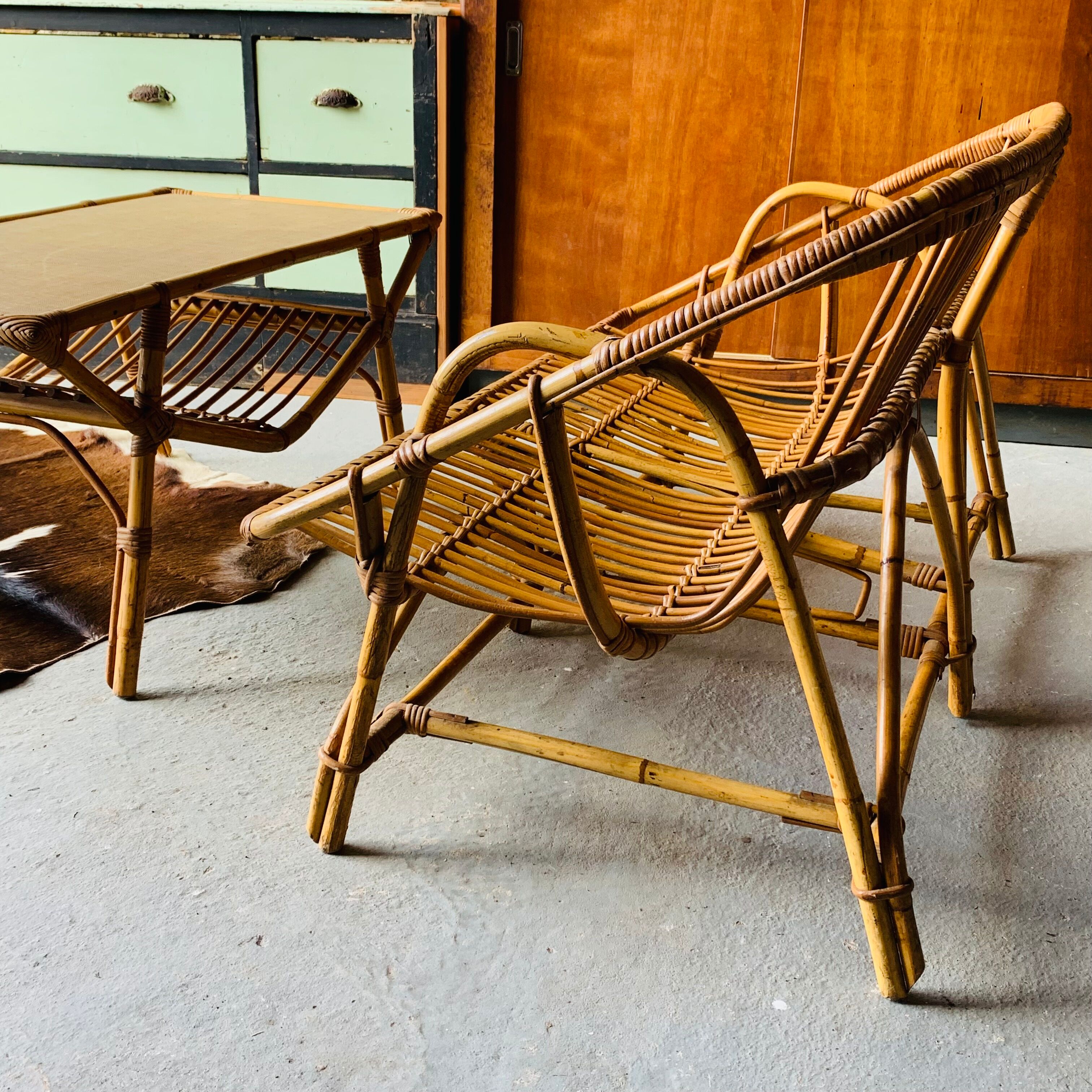 2-seater rattan sofa