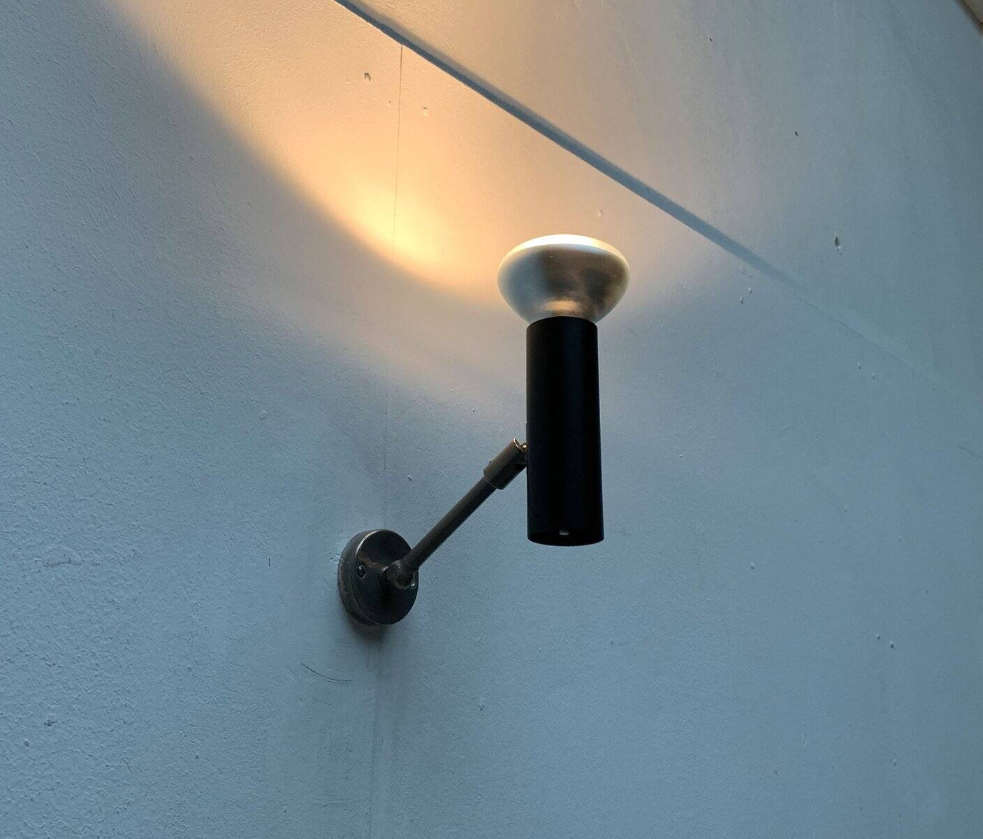 Mid-Century German Minimalist Wall Lamp from Beisl, 1960s
