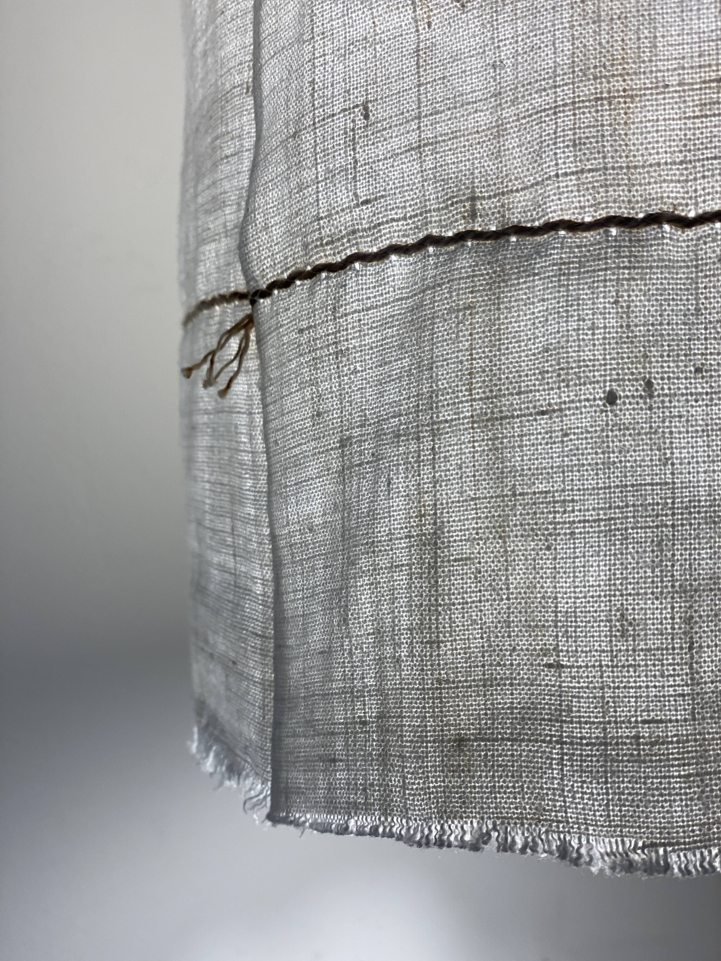 Old linen curtain suspension