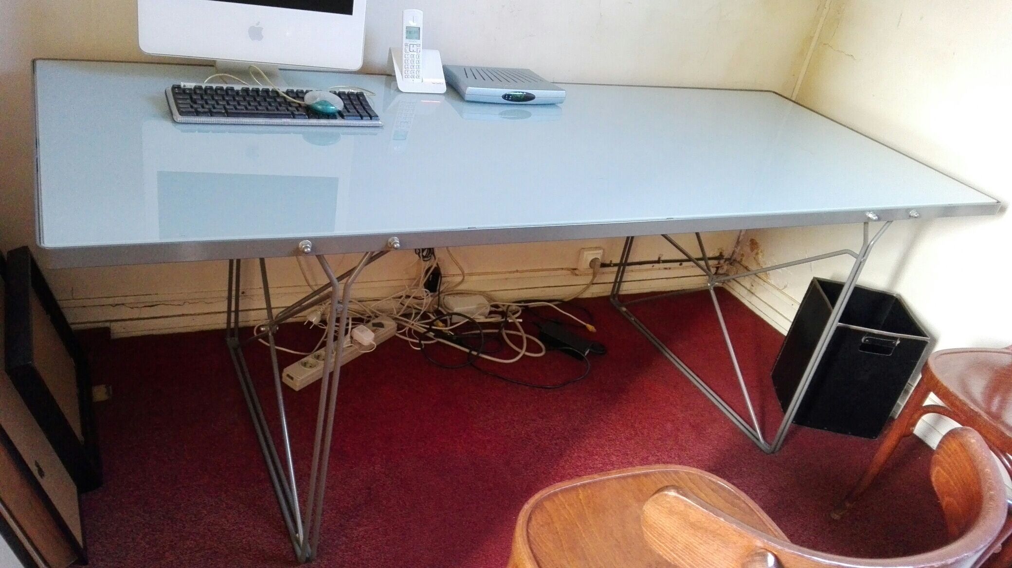 Design glass and metal table