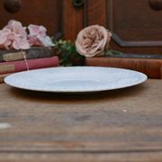 Spode Savoy dinner plate with embossed cabbage leaf pattern