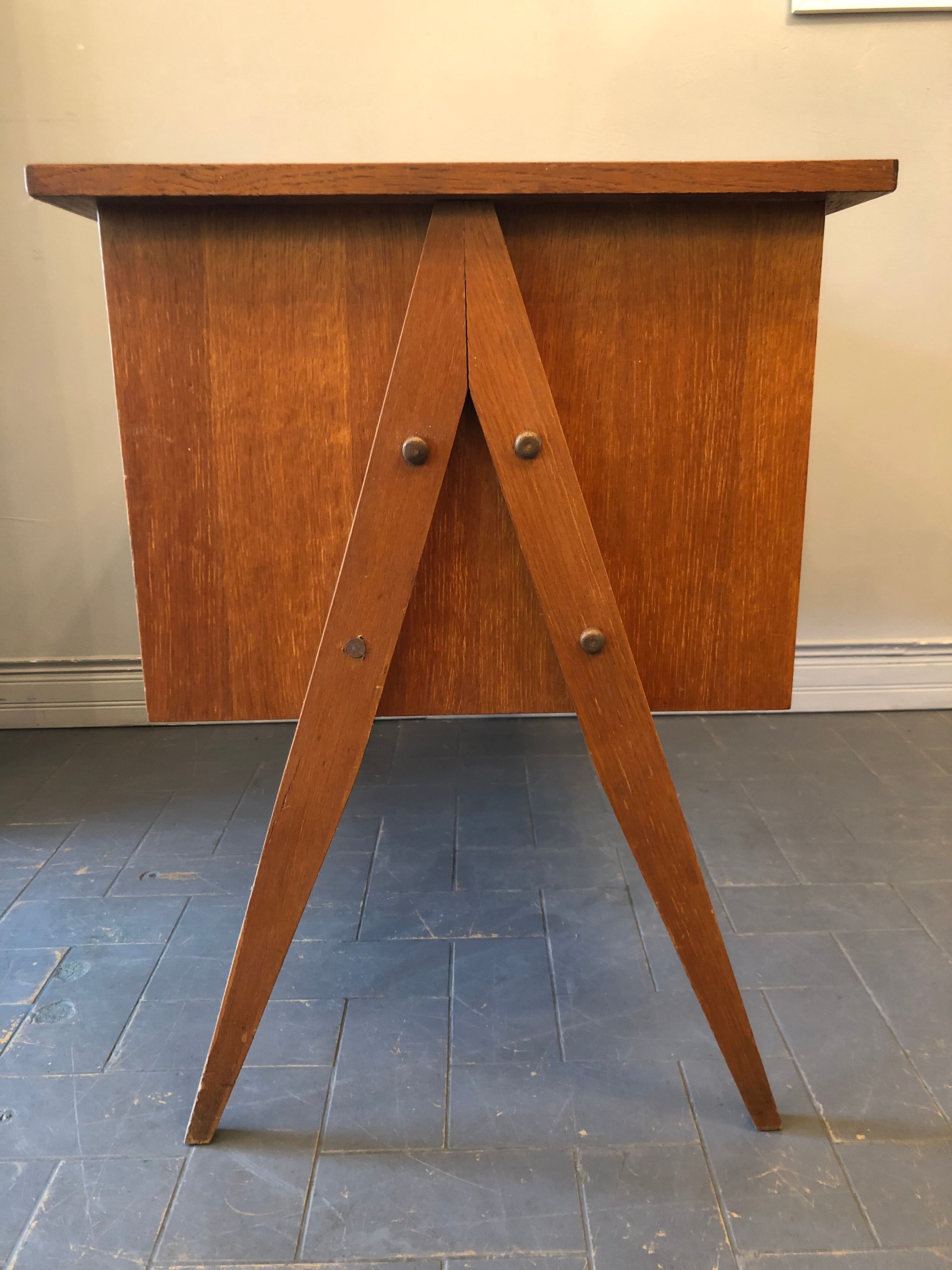 Vintage desk compass feet