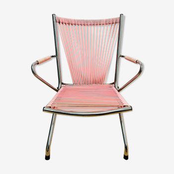 Pink scoubidou chair