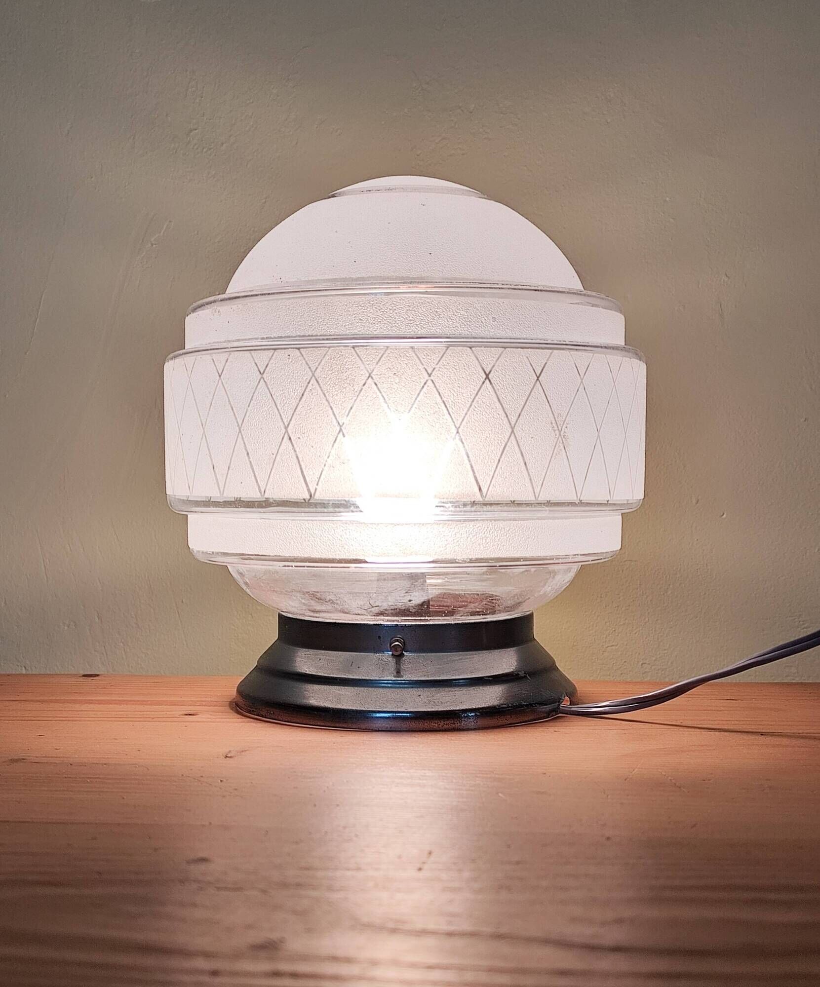 plafonnier des années 40,  globe verre granité opaque -  lampe de table