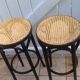 Tabourets bois et cannage
