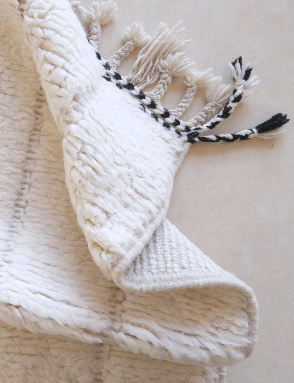 White square rug - 195 x 195 cm