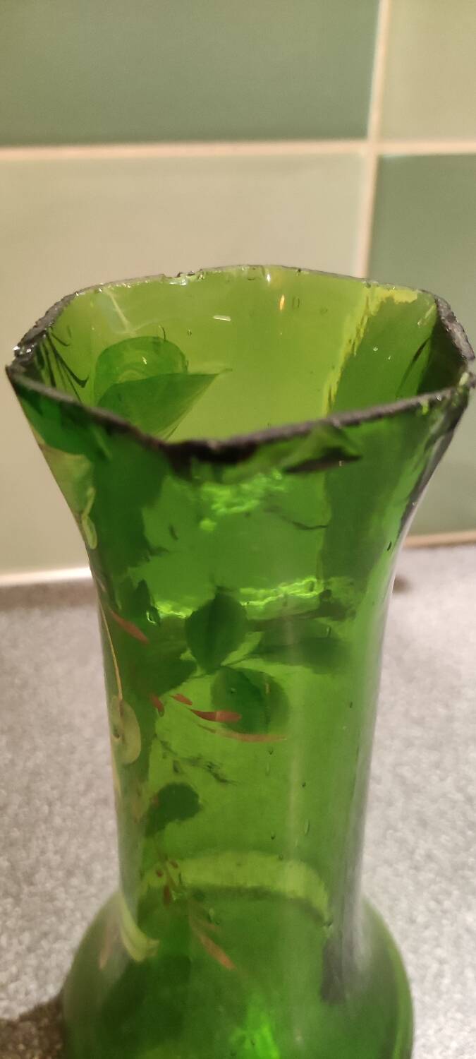 Vase en verre émaillé art nouveau