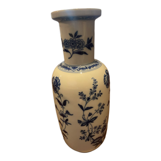 Porcelain jar