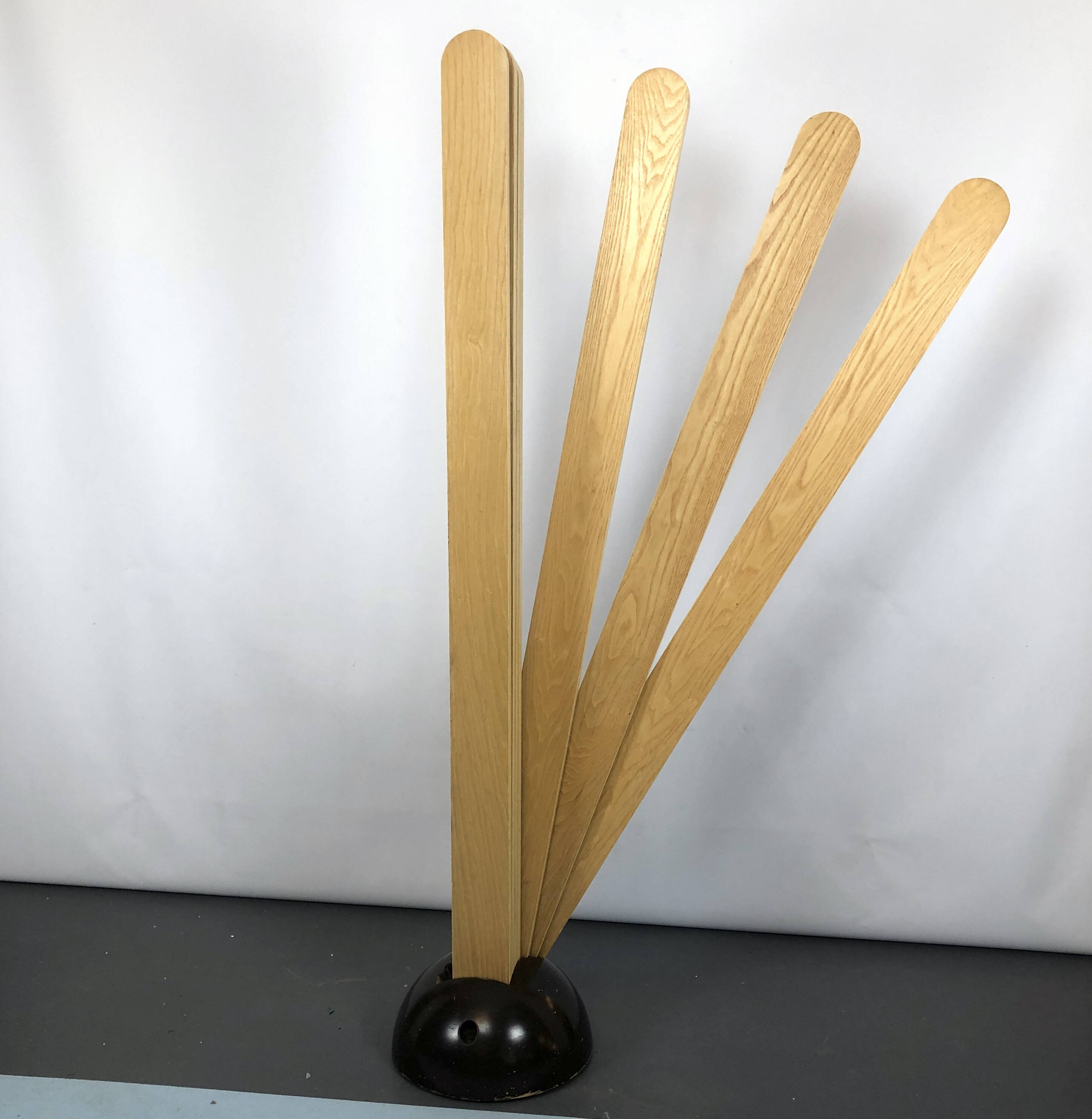 "Ventaglio" coat rack or room divider by G. Pasotto for Tarzia, 1970s